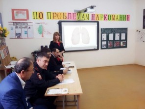 Представители комиссии по делам несовершеннолетних.